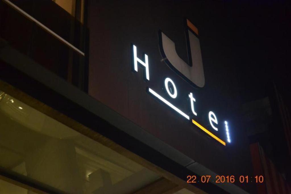 J Hotel Medan Exterior photo