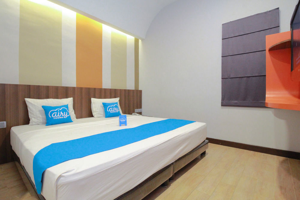 J Hotel Medan Exterior photo