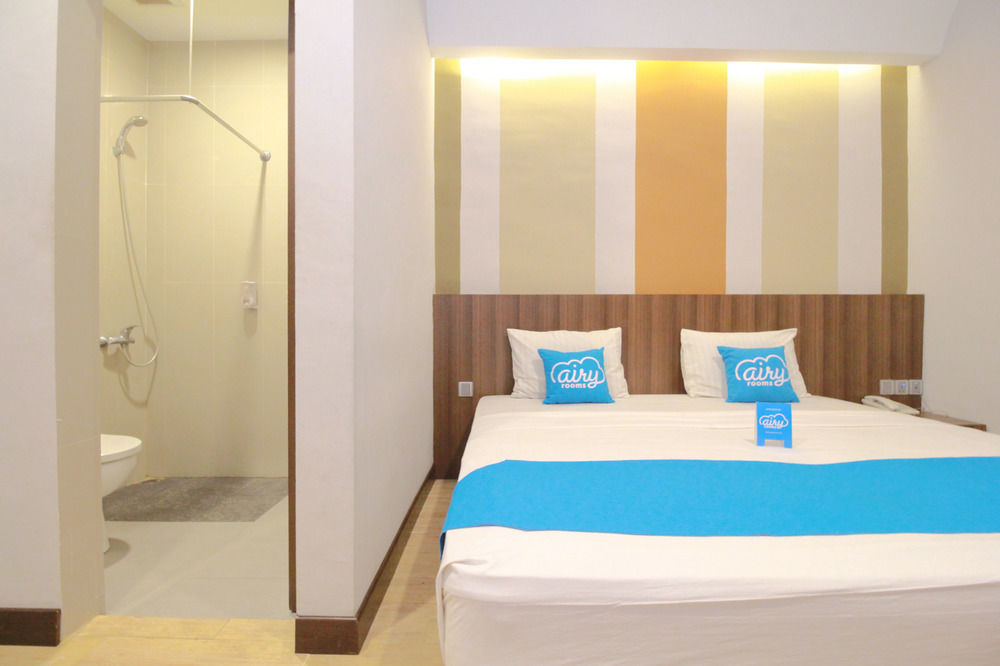J Hotel Medan Exterior photo