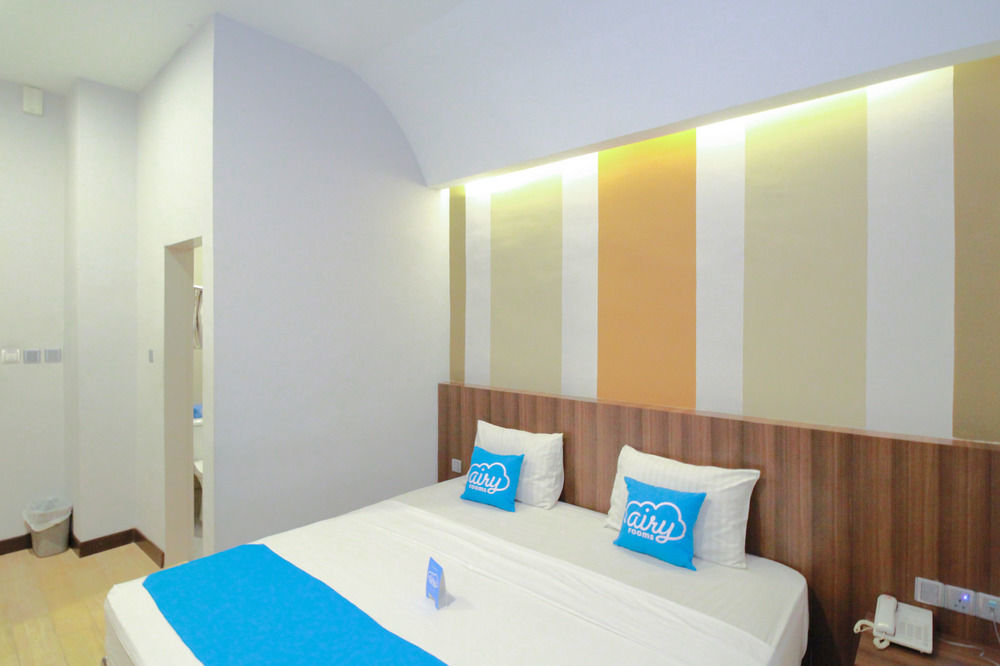J Hotel Medan Exterior photo