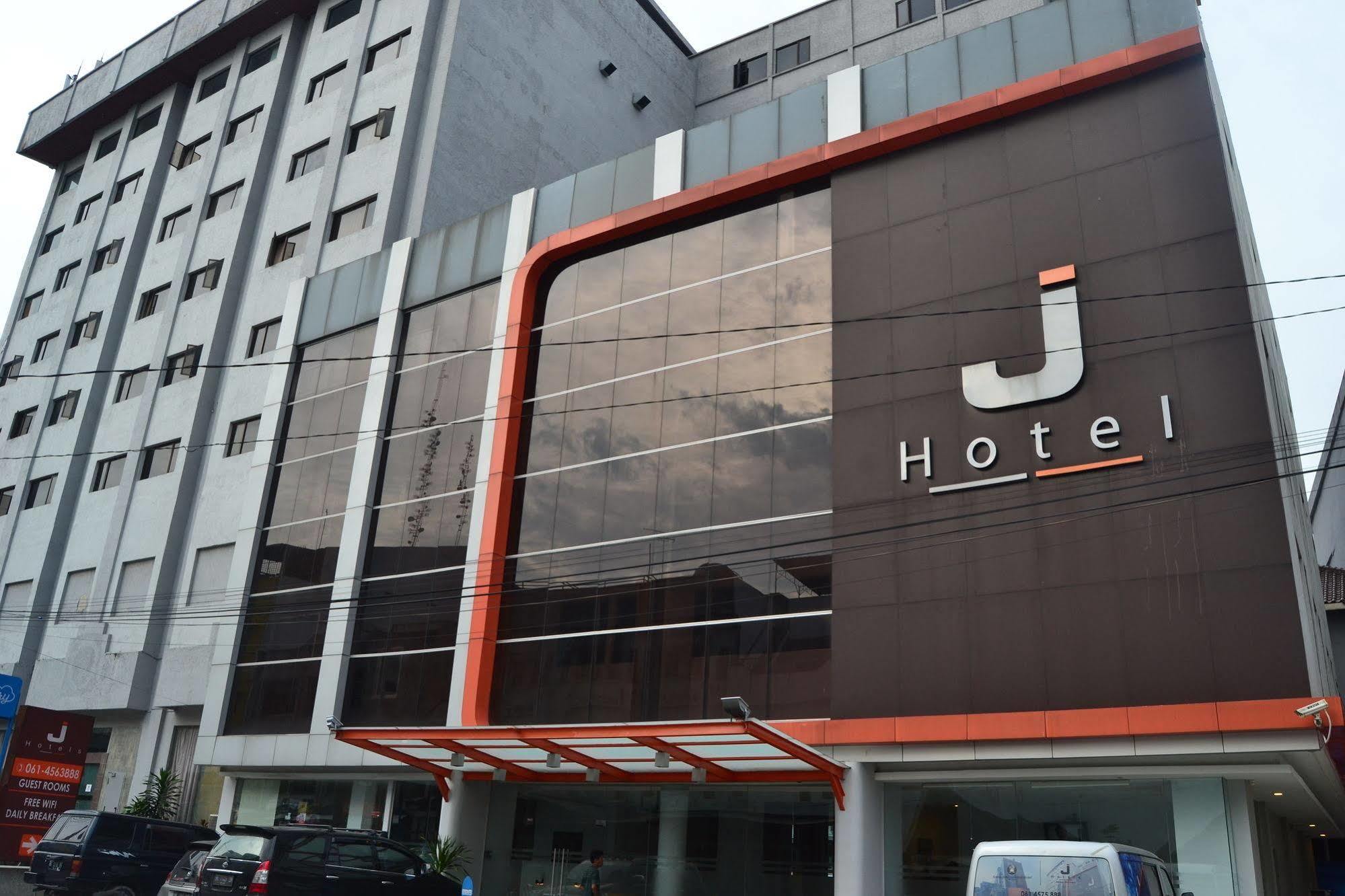 J Hotel Medan Exterior photo